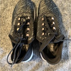 Cute women’s Reeboks pretty new only worn a few times